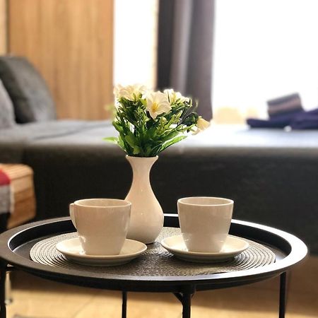 Modern Aparthotel Near Metro Pecherska Киев Екстериор снимка