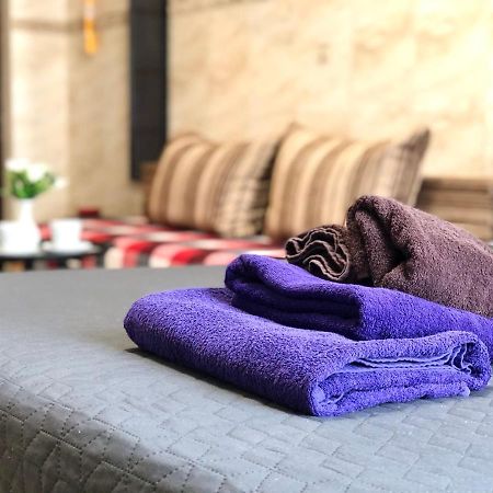 Modern Aparthotel Near Metro Pecherska Киев Екстериор снимка