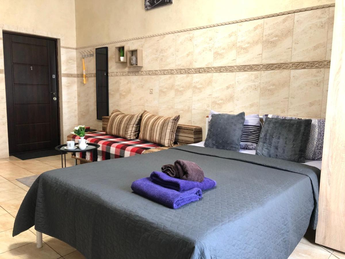Modern Aparthotel Near Metro Pecherska Киев Екстериор снимка