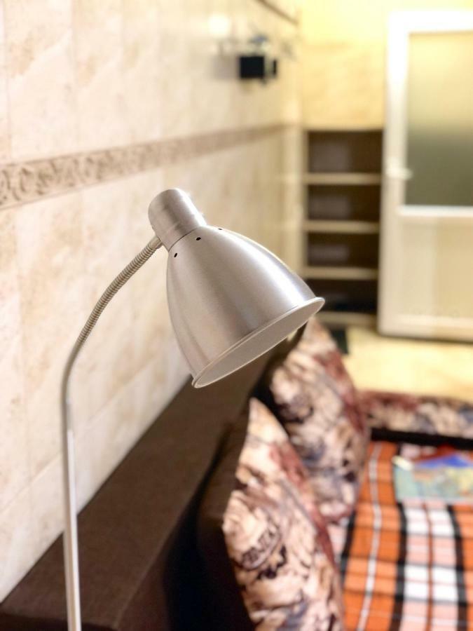 Modern Aparthotel Near Metro Pecherska Киев Екстериор снимка