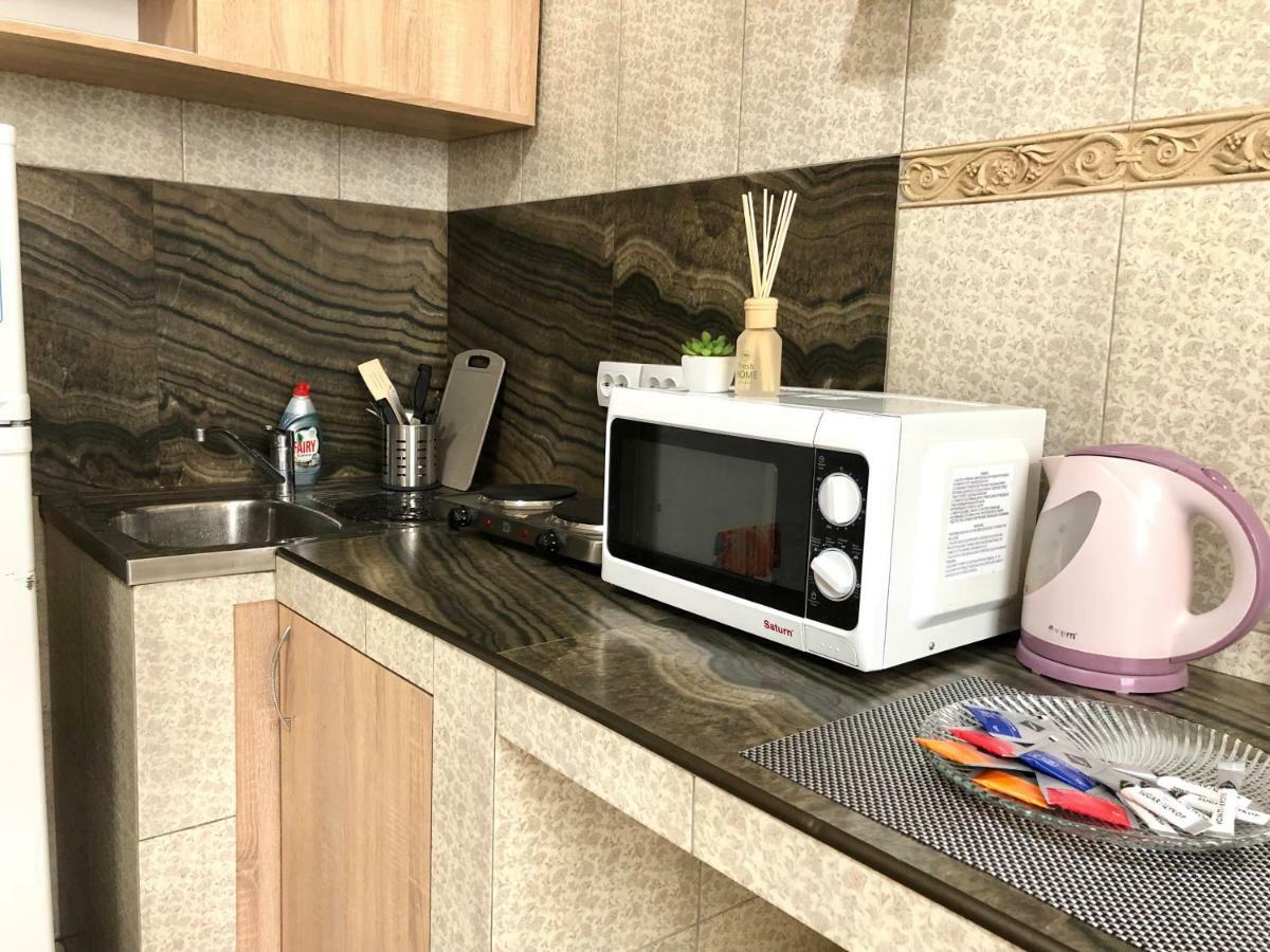Modern Aparthotel Near Metro Pecherska Киев Екстериор снимка