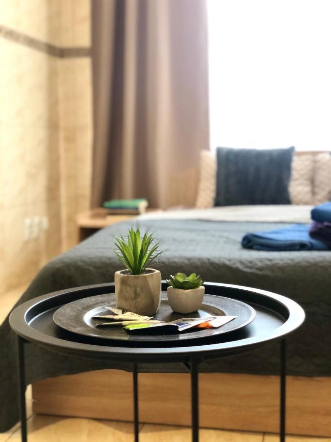 Modern Aparthotel Near Metro Pecherska Киев Екстериор снимка