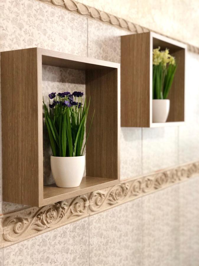 Modern Aparthotel Near Metro Pecherska Киев Екстериор снимка